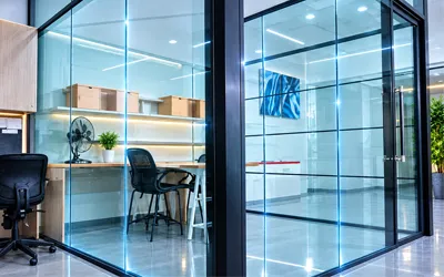 Glass facade system